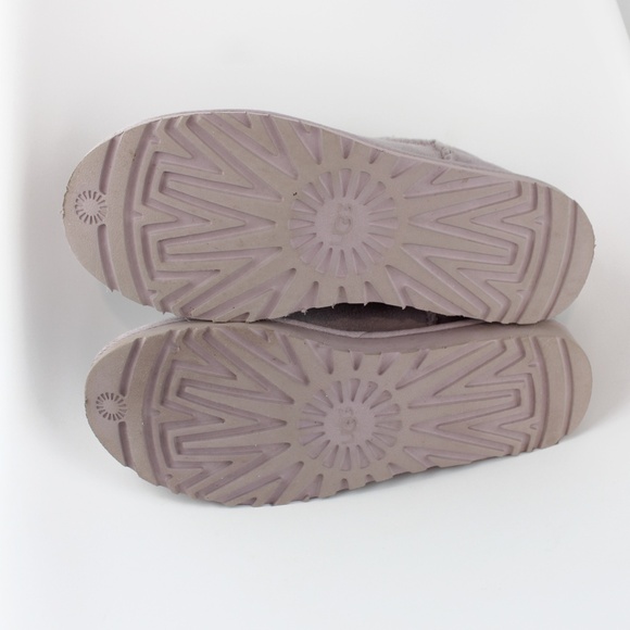 UGG Classic Ultra Mini - US 8 (Pale Smoke) - Picture 7 of 11
